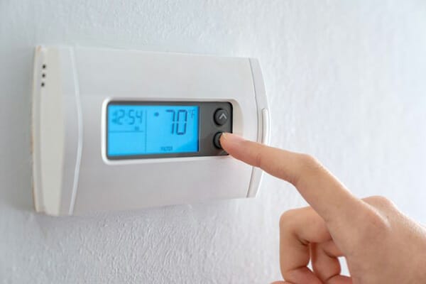 Meter Adjusting Temperature to Save Energy